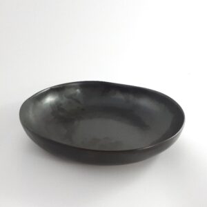 shallow dish 24 cm black mat