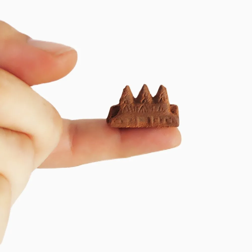 Angkor Wat on finger