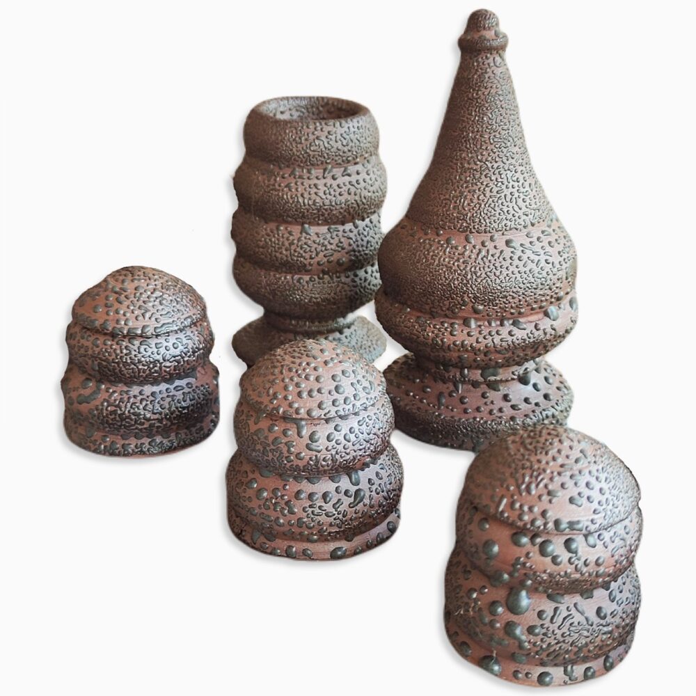 Chess set one side | Black crawling