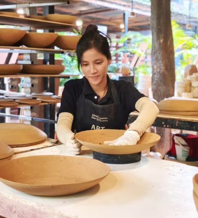 High-end handmade Khmer ceramics and pottery class student